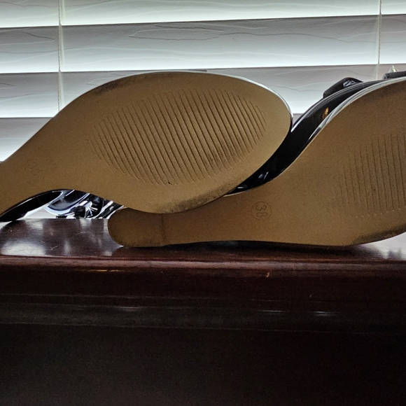 Size Europe 37, U.S.A 6 1/2,Black, SHOW STORY Spiked, heart cut heal platforms! - Picture 10 of 15